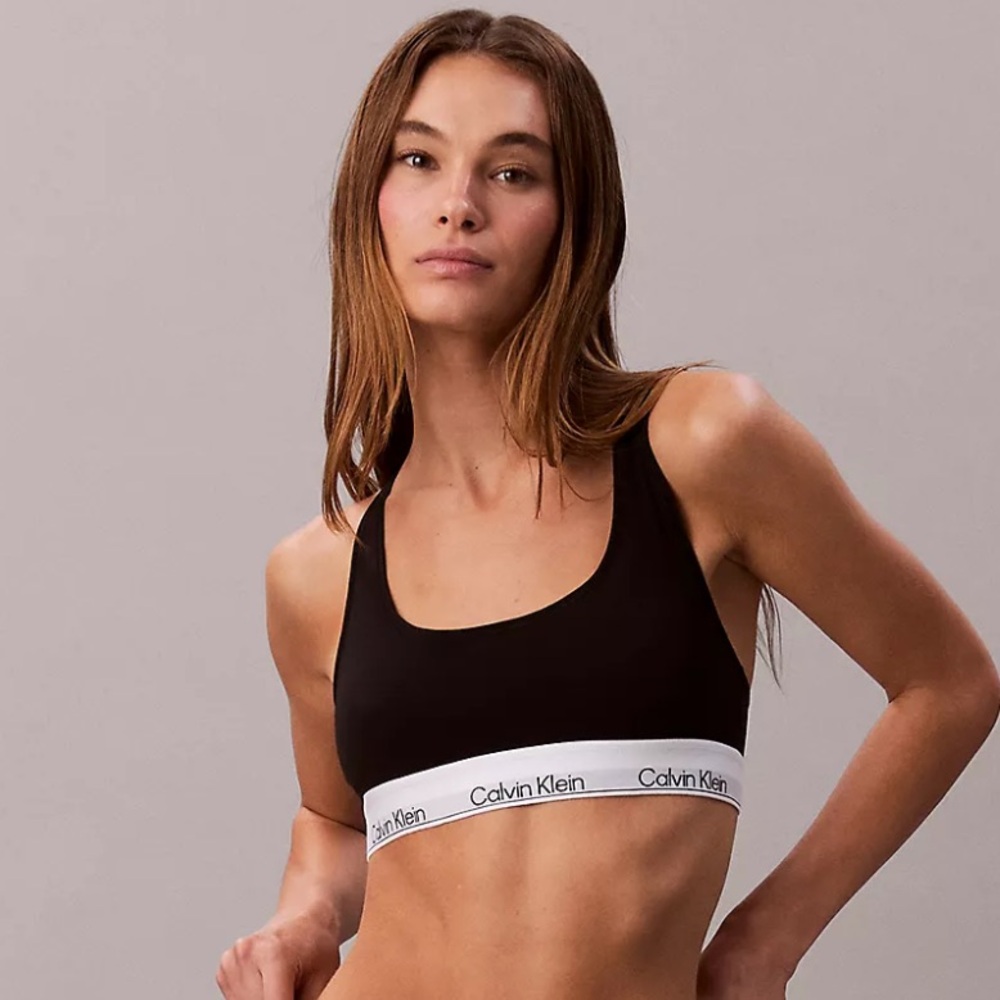 Calvin Klein Black Sports Bra - Size Small